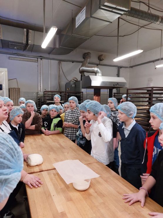 Туры и экскурсии в пекарню для школьников от "Рось-Тур"
